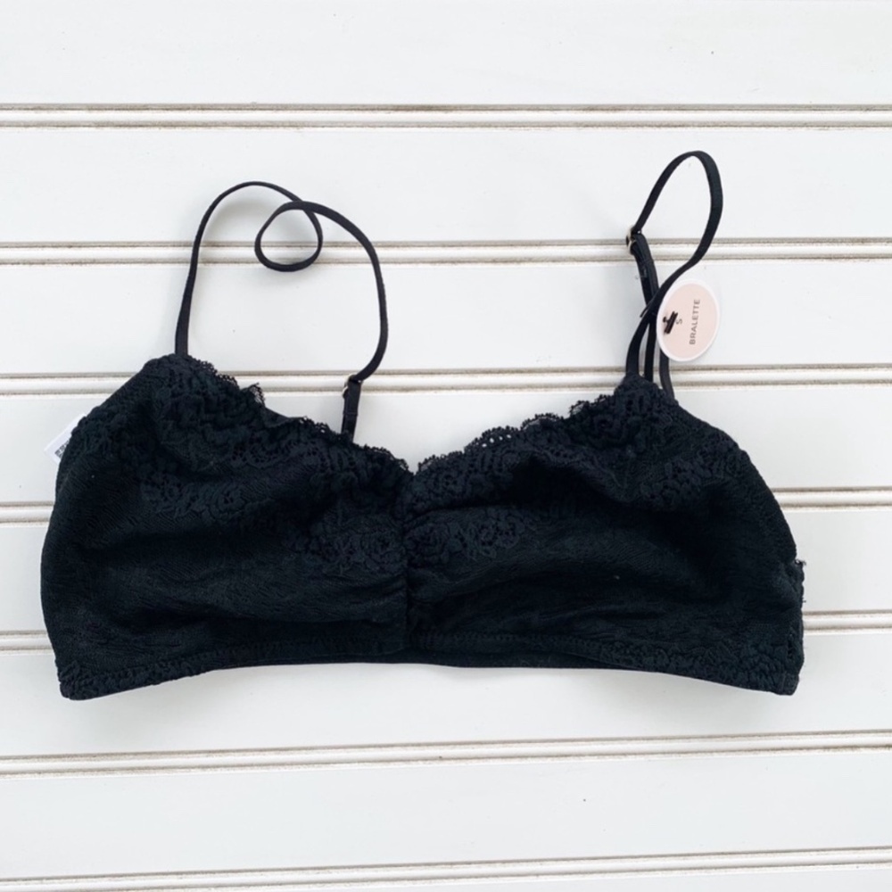 Forever 21 Lingerie Black Lace Bralette‎ Size S NEW